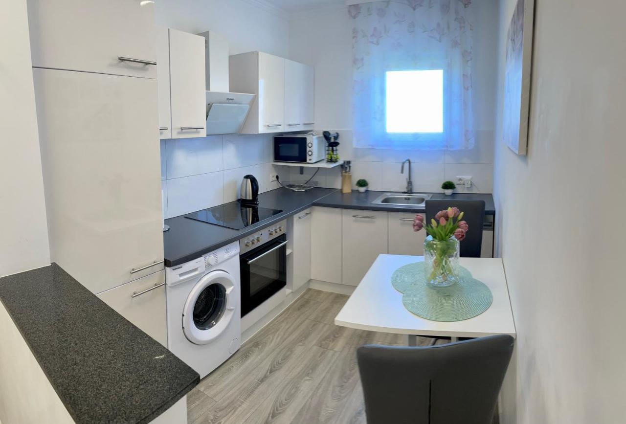 Prime Host Charme Apartment Karlsruhe Exteriör bild